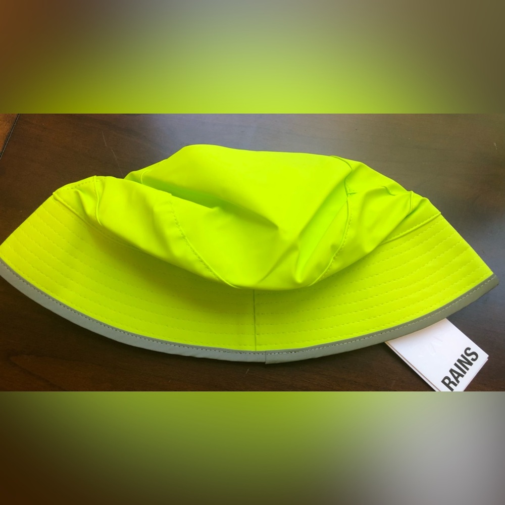NWT Rains Bucket Hat in Reflective Digital Lime - S2 / M-XL - Picture 5 of 7